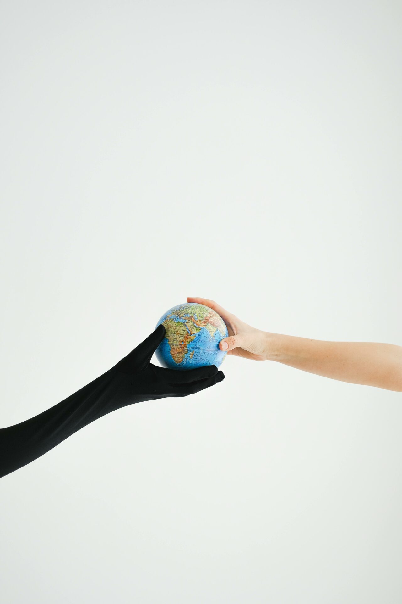 Seamless Cross-Border Connectivity: Empowering the Global Workforce